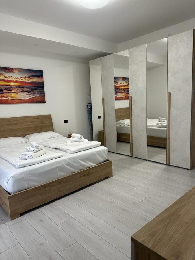 Cavour Apartment Center Bardolino Exteriör bild