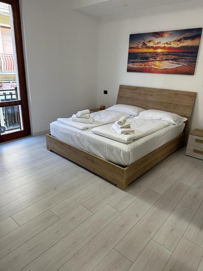 Cavour Apartment Center Bardolino Exteriör bild