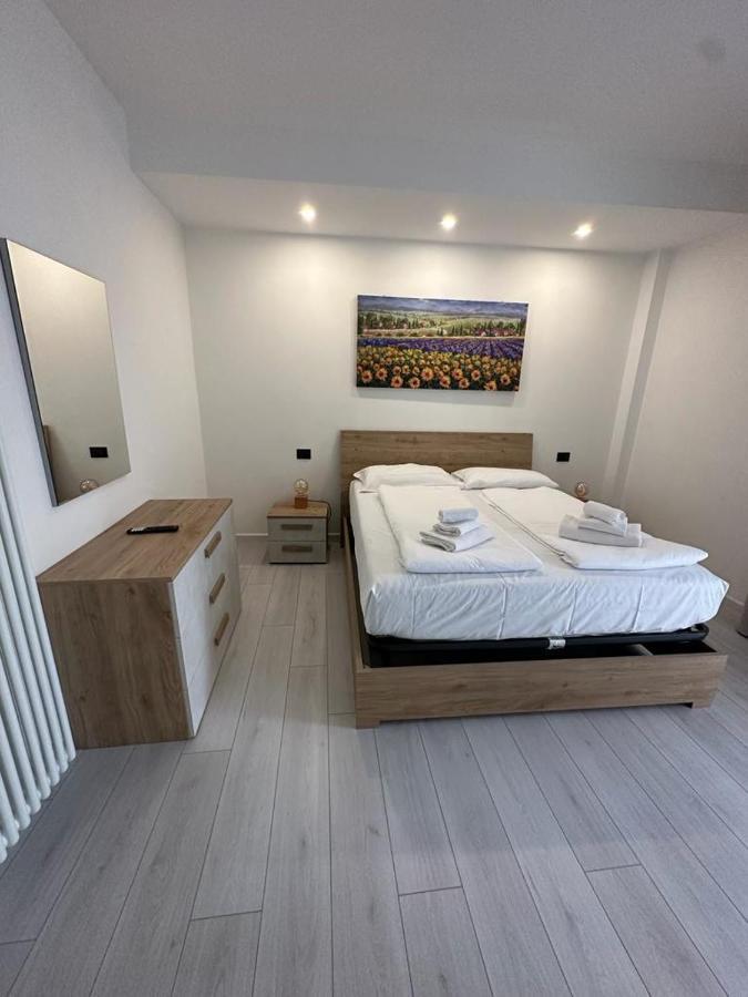 Cavour Apartment Center Bardolino Exteriör bild
